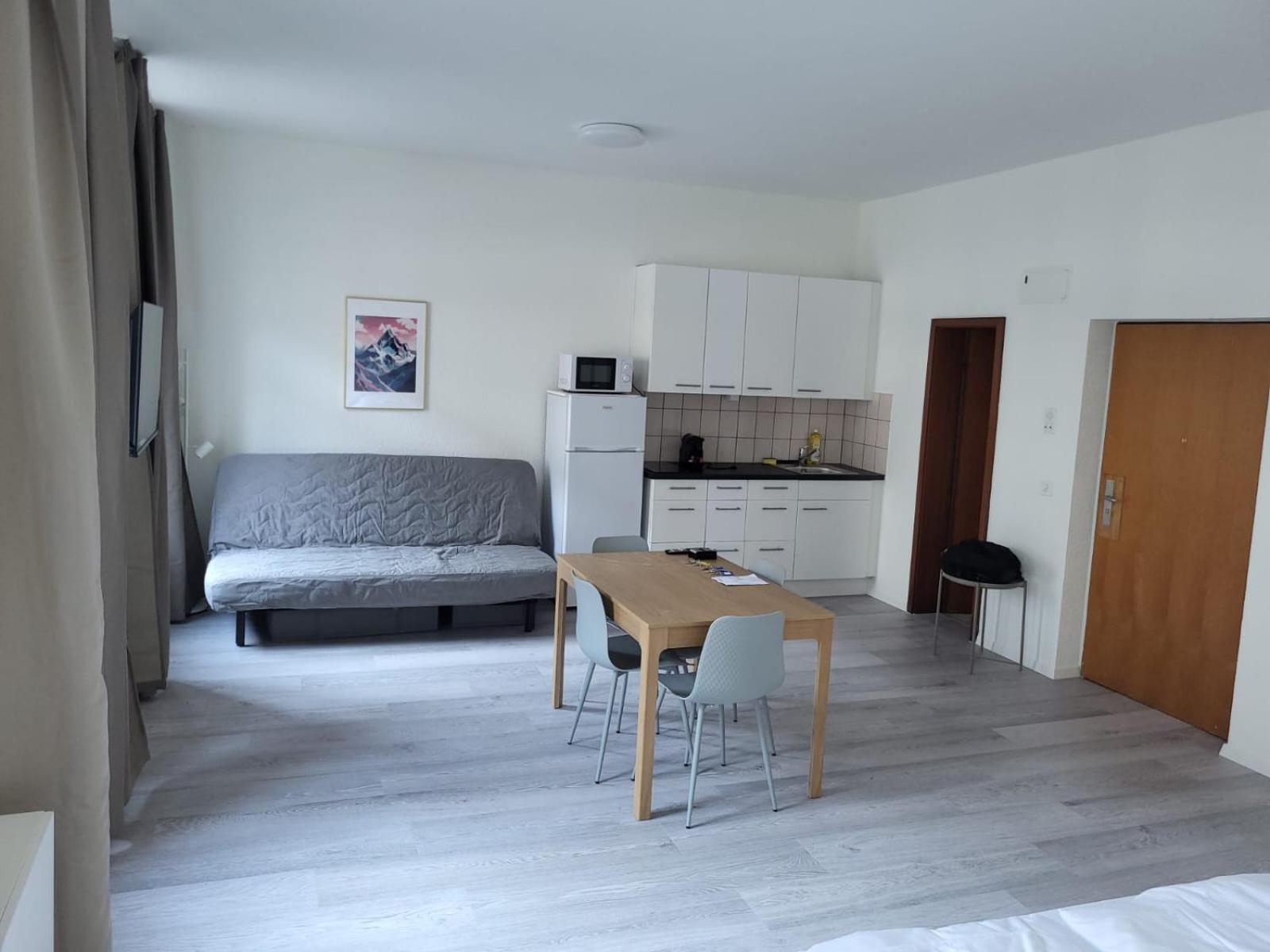 Hitrental Seefeld - Kreuzstrasse Apartments Цюрих Екстериор снимка