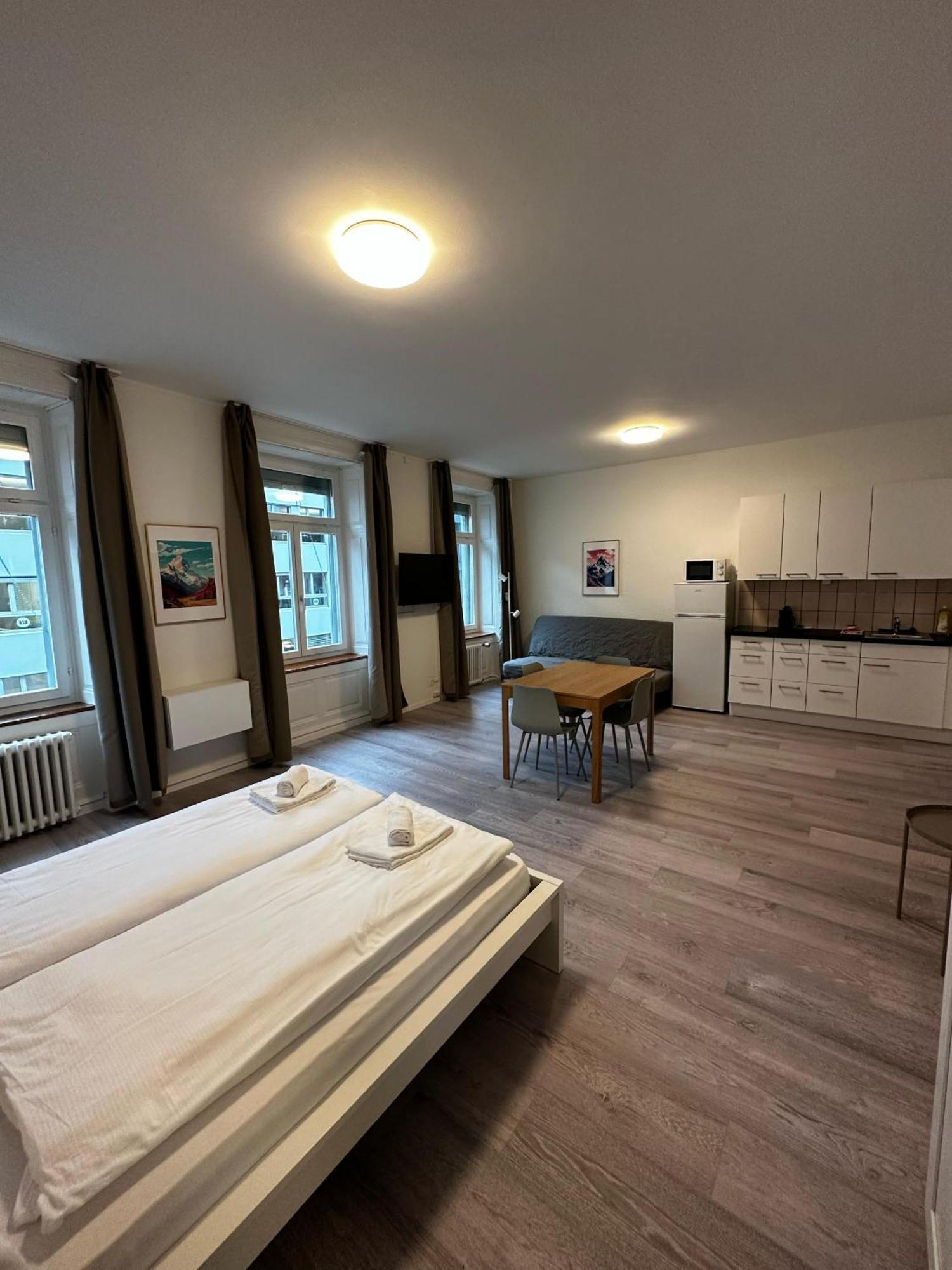 Hitrental Seefeld - Kreuzstrasse Apartments Цюрих Екстериор снимка