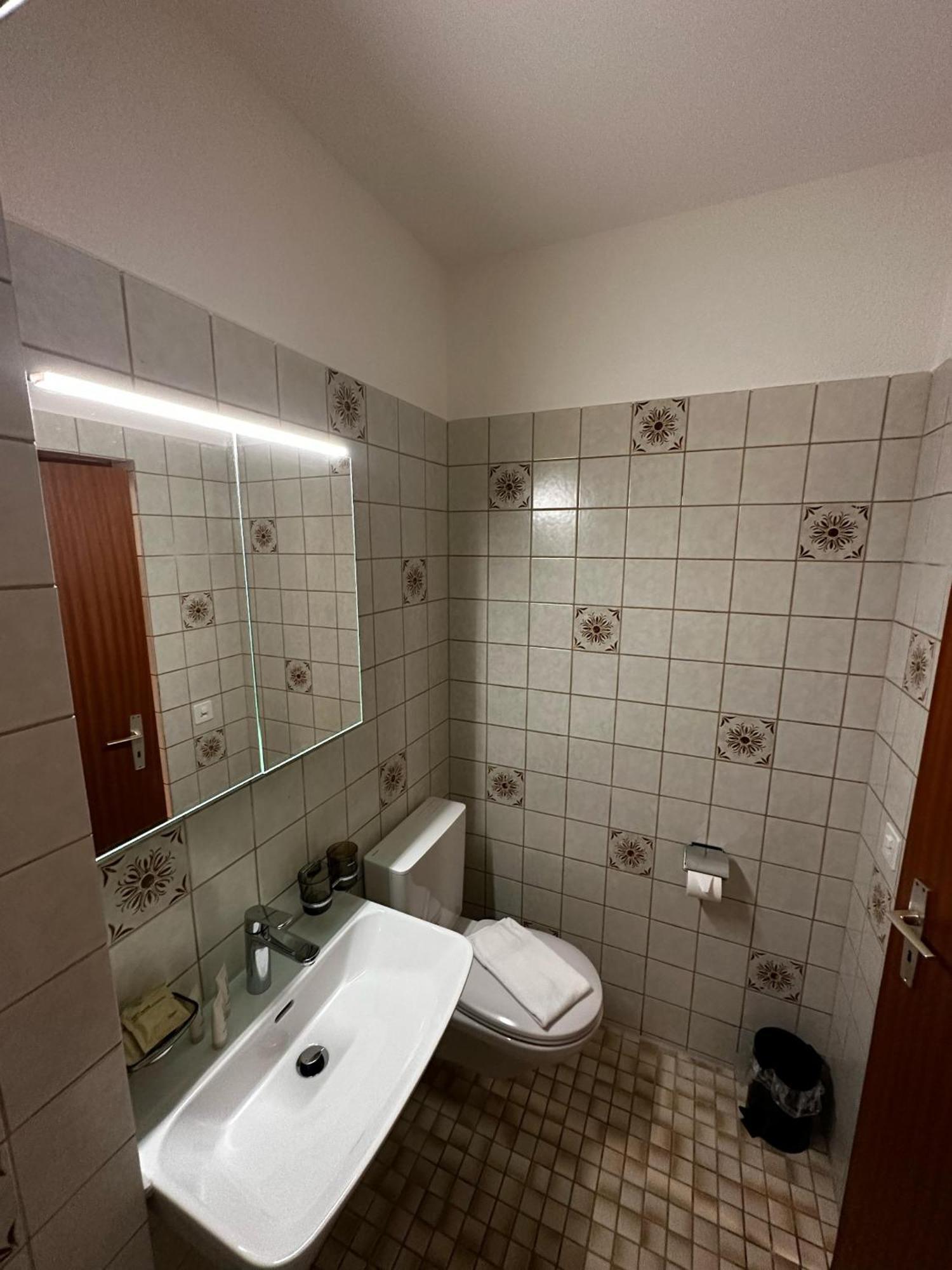 Hitrental Seefeld - Kreuzstrasse Apartments Цюрих Екстериор снимка