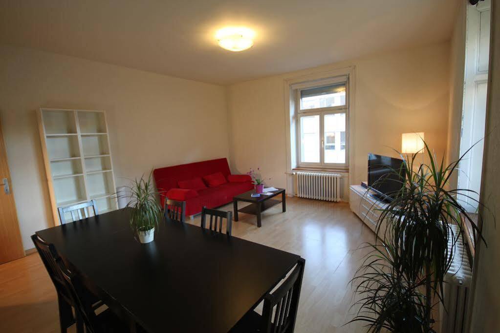 Hitrental Seefeld - Kreuzstrasse Apartments Цюрих Екстериор снимка